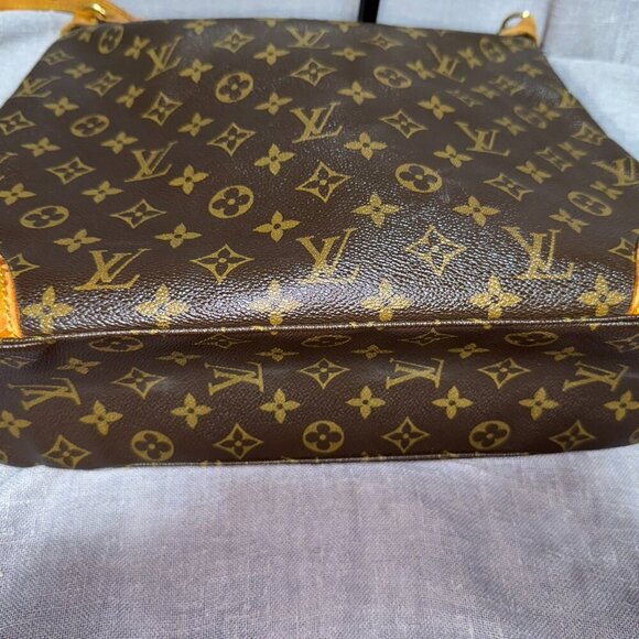 **Authentic** LOUIS VUITTON MONOGRAM BOULOGNE 35 SHOULDER BAG - Picture 9 of 11